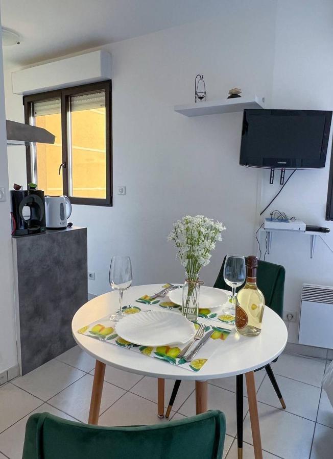 Charmant Studio A Menton Extérieur photo
