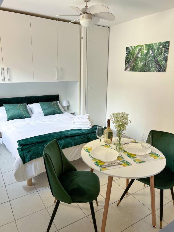 Charmant Studio A Menton Extérieur photo